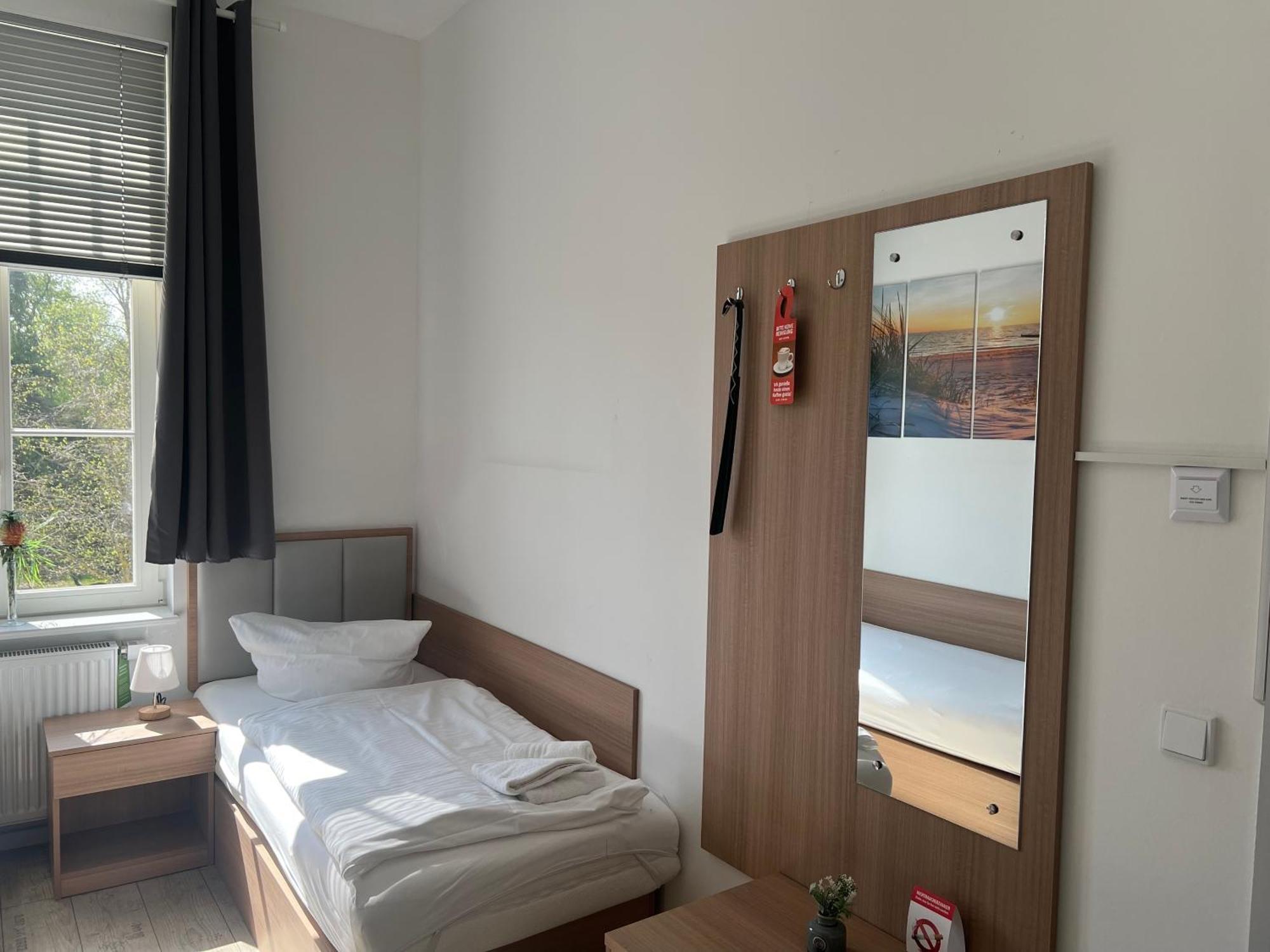 Parkhotel Putbus - Renoviert Seit Februar 2025 Esterno foto