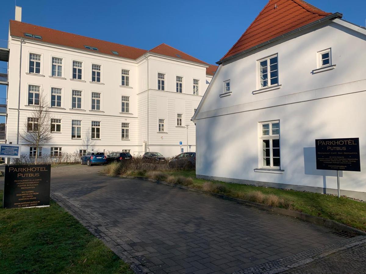 Parkhotel Putbus - Renoviert Seit Februar 2025 Esterno foto